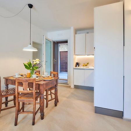 Sisters' House Apartment Варена Екстериор снимка