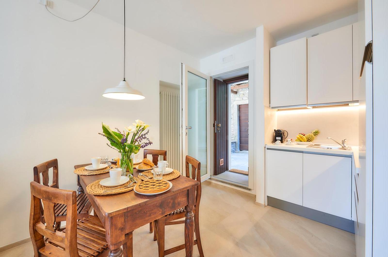Sisters' House Apartment Варена Екстериор снимка