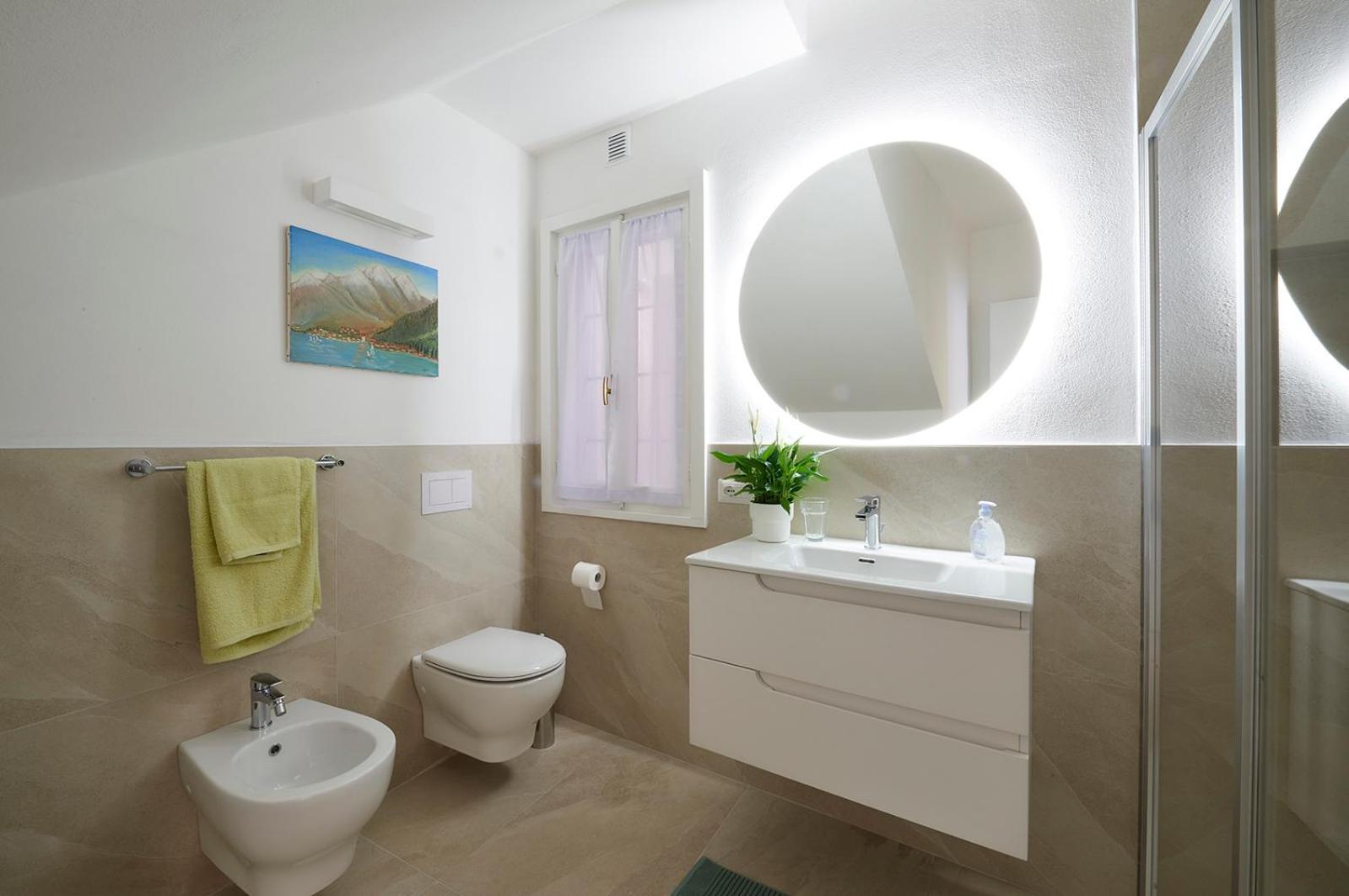 Sisters' House Apartment Варена Екстериор снимка